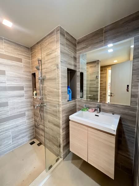 Maestro 03 Ratchada-Rama 9, Bangkok, Soi Ratchadaphisek 3 Ratchadaphisek Road, Din Daeng, Din Daeng, Bangkok, 2 Bedrooms, 74 sqm, Condo For Rent, by วรกร สิทธิลู่ตระกูล, 500203159 - DDproperty.com