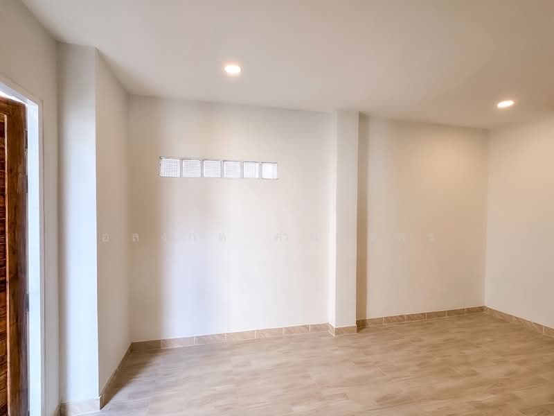 Baan Klang Muang Rama 9 - Ladprao, Bangkok, Soi Ladprao 88, Wang Thonglang, Wang Thonglang, Bangkok, 4 Bedrooms, 260 sqm, Townhouse For Sale, by อลงกต คำนวรพร, 500203172 - DDproperty.com