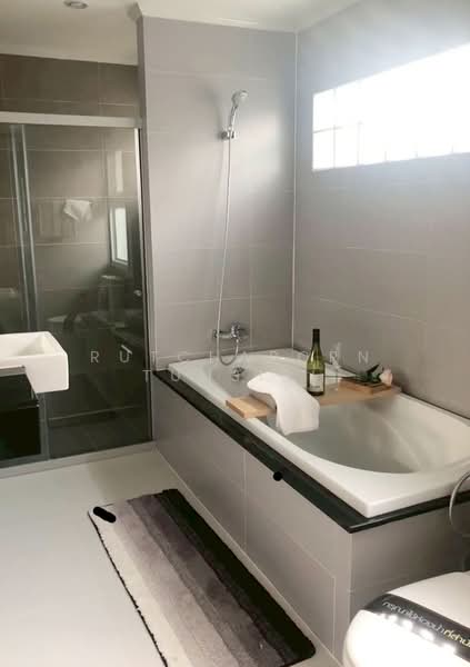 บ้านให้เช่า – ใกล้สนามกอล์ฟเอ็มสปอร์ตคอมเพล็กซ์ เพียง 5 นาที ค่าเช่า 39,000 บาท / เดือน No.13H665, Chiang Mai, San Ton Pao, San Kamphaeng, Chiang Mai, 4 Bedrooms, 150 sqm, Single Detached House For Rent, by Rutchaporn Tunsiri, 500203195 - DDproperty.com