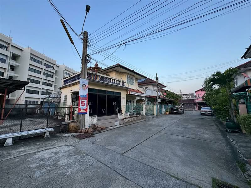 บ้านเดี่ยว 2 ชั้น 40 ตร.ว. บ้านแฝด ซอยสรงประภา24 ซอยสันติสุข, กรุงเทพ, สีกัน, ดอนเมือง, กรุงเทพ, 160 ตร.ม., บ้านเดี่ยว ขาย, โดย คุณ คติพจน์ ภัทรธนทรัพย์ (พีท), 500203198 - DDproperty.com