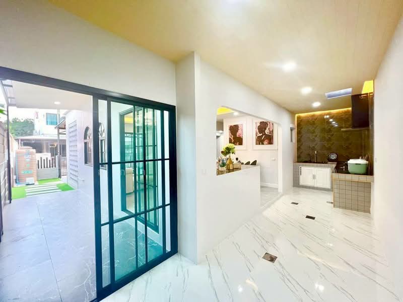 The Trust Town Wongwaen – Lam Luk Ka, Pathum Thani, Soi Bueng Kham Proi, Bung Kham Proi, Lam Luk Ka, Pathum Thani, 3 Bedrooms, 120 sqm, Townhouse For Sale, by วัลลภา จันทร์ชิรัตน์, 500203228 - DDproperty.com