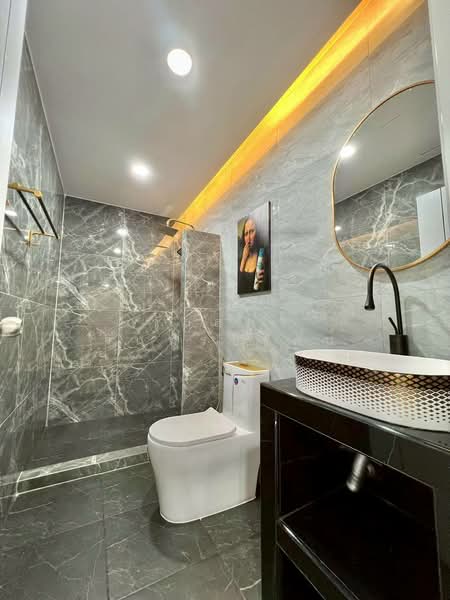 The Trust Town Wongwaen – Lam Luk Ka, Pathum Thani, Soi Bueng Kham Proi, Bung Kham Proi, Lam Luk Ka, Pathum Thani, 3 Bedrooms, 120 sqm, Townhouse For Sale, by วัลลภา จันทร์ชิรัตน์, 500203228 - DDproperty.com