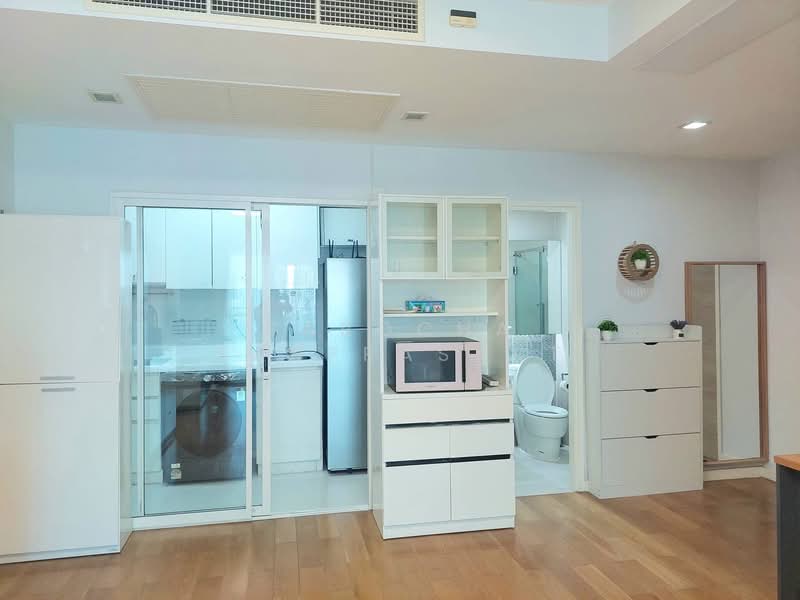 Condolette Ize Ratchathewi, Bangkok, Phetchaburi Road, Thanon Phetchaburi, Ratchathewi, Bangkok, 2 Bedrooms, 65 sqm, Condo For Rent, by Sarocha Sakprasart, 500203264 - DDproperty.com
