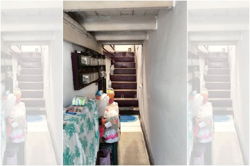 ขาย - ขายบ้าน 2 ชั้น ซอยลาดพร้าว 63 แยก 2 ถนนลาดพร้าว ใกล้รถไฟฟ้าสายสีเหลือง, กรุงเทพ