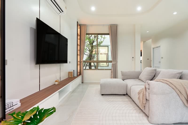 Pool Villa “Nimanarawadee”, Chiang Mai, Mae Hia, Muang Chiang Mai, Chiang Mai, 4 Bedrooms, 250 sqm, Villa For Sale, by The Positive Living, 500203388 - DDproperty.com