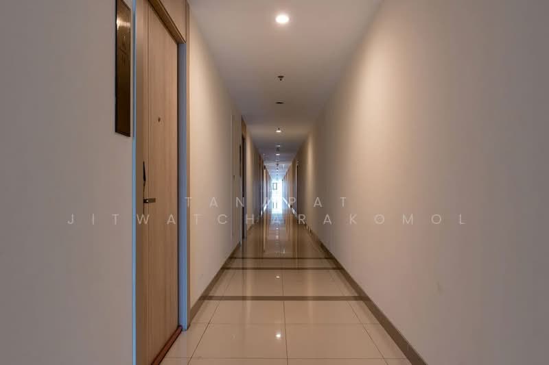 Life Asoke, Bangkok, Asoke-Dindang Road, Bang Kapi, Huai Khwang, Bangkok, 1 Bedroom, 35 sqm, Condo For Rent, by Tanapat Jitwatcharakomol, 500203390 - DDproperty.com