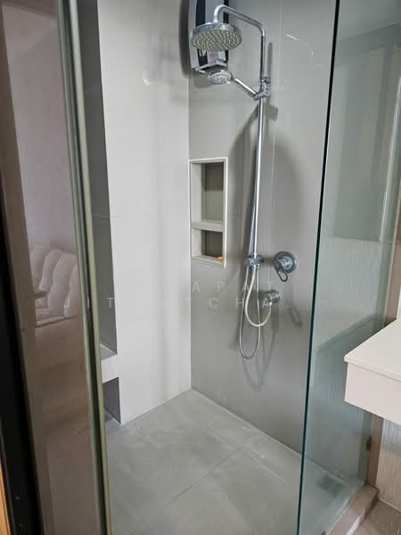 Rhythm Sukhumvit 42, Bangkok, Soi Sukhumvit 42, Sukhumvit Road, Phra Kanong, Khlong Toei, Bangkok, 1 Bedroom, 48 sqm, Condo For Rent, by Tanapat Jitwatcharakomol, 500203409 - DDproperty.com