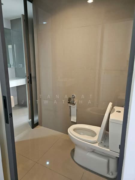 Rhythm Sukhumvit 42, Bangkok, Soi Sukhumvit 42, Sukhumvit Road, Phra Kanong, Khlong Toei, Bangkok, 1 Bedroom, 48 sqm, Condo For Rent, by Tanapat Jitwatcharakomol, 500203409 - DDproperty.com