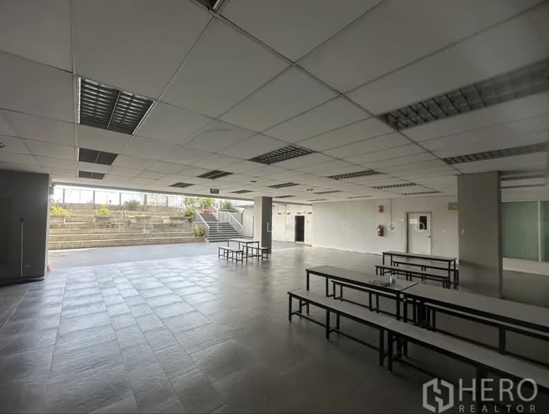 For rent Factory 13000 sqm in Lam Luk Ka Pathum Thani HRE00327, Pathum Thani, Bung Kham Proi, Lam Luk Ka, Pathum Thani, , 13,000 sqm, Warehouse/Factory For Rent, by Hero Realtor Co., Ltd., 500203410 - DDproperty.com