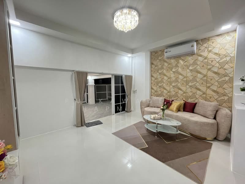 หมู่บ้านฉัตรแก้ว 9 เมืองพัทยา, ชลบุรี, หนองปรือ, บางละมุง, ชลบุรี, 100 ตร.ม., บ้านเดี่ยว ขาย, โดย Pukkawadee Thapmathi, 500203412 - DDproperty.com