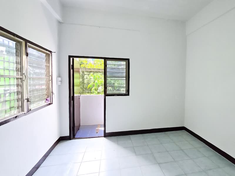 ขายหอพักพร้อมผู้เช่า ซอยคุ้มเกล้า 25, กรุงเทพ, ลำปลาทิว, ลาดกระบัง, กรุงเทพ, 544 ตร.ม., กิจการ ขาย, โดย HOMEPLUS REALTY - คุณหนึ่ง, 500203417 - DDproperty.com