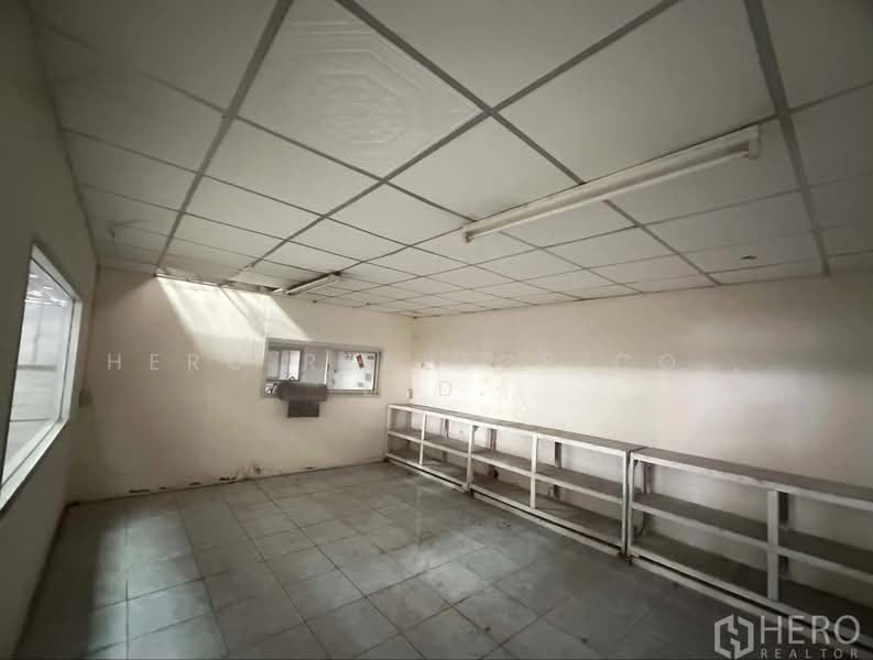 For rent Warehouse 1512 sqm in Lam Luk Ka Pathum Thani HRE00439, ปทุมธานี, ลาดสวาย, ลำลูกกา, ปทุมธานี, 1,512 ตร.ม., โกดัง-โรงงาน ให้เช่า, โดย Hero Realtor Co., Ltd., 500203460 - DDproperty.com