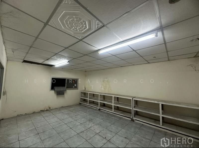 For rent Warehouse 1512 sqm in Lam Luk Ka Pathum Thani HRE00439, ปทุมธานี, ลาดสวาย, ลำลูกกา, ปทุมธานี, 1,512 ตร.ม., โกดัง-โรงงาน ให้เช่า, โดย Hero Realtor Co., Ltd., 500203460 - DDproperty.com