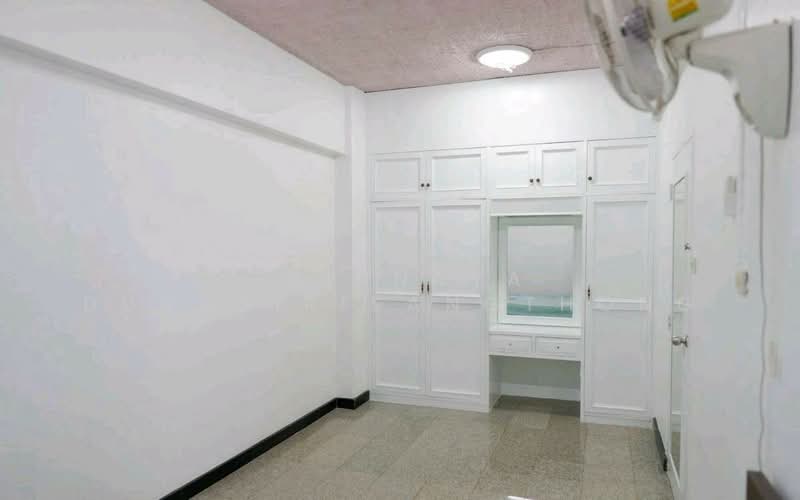 Ruenrudee Condominium, Bangkok, 19 Sukhumvit Soi 1, Khlongtoei Nua, Watthana, Bangkok, 1 Bedroom, 44 sqm, Condo For Rent, by Trinnaya Dungsirisangthong, 500203500 - DDproperty.com