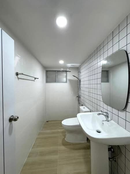 Townhouse for sale in Sriracha Park Village, behind Worakit Market., Chon Buri (Pattaya), Surasak, Si Racha, Chon Buri (Pattaya), 2 Bedrooms, 72 sqm, Townhouse For Sale, by A House Property Co.,Ltd., 500203553 - DDproperty.com