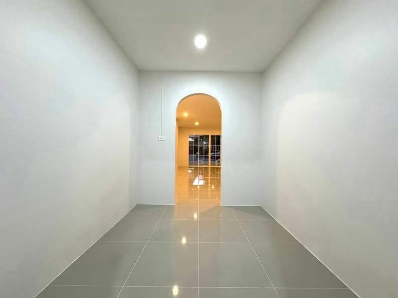 Townhouse for sale in Sriracha Park Village, behind Worakit Market., Chon Buri (Pattaya), Surasak, Si Racha, Chon Buri (Pattaya), 2 Bedrooms, 72 sqm, Townhouse For Sale, by A House Property Co.,Ltd., 500203553 - DDproperty.com