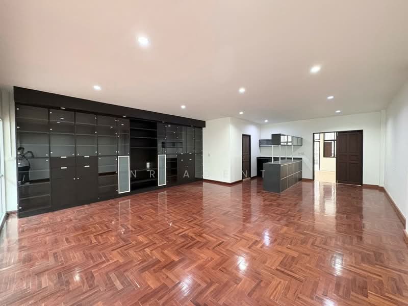 7-story Townhouse Soi Sunthon Phimon, Siam area, Banthat Thong, Bangkok, Rong Muang, Pathum Wan, Bangkok, 5 Bedrooms, 1,000 sqm, Townhouse For Rent, by NR AGENT, 500203595 - DDproperty.com