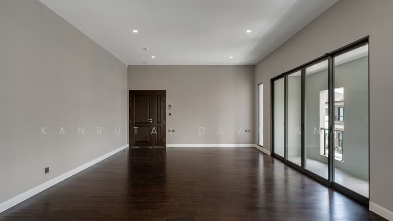 Grand Bangkok Boulevard Sukhumvit-Srinakarin, Samut Prakan, Soi Bearing 31/1, Samrong Nua, Muang Samut Prakarn, Samut Prakan, 4 Bedrooms, 510 sqm, Single Detached House For Sale, by Kanrutai Dawruang, 500203636 - DDproperty.com