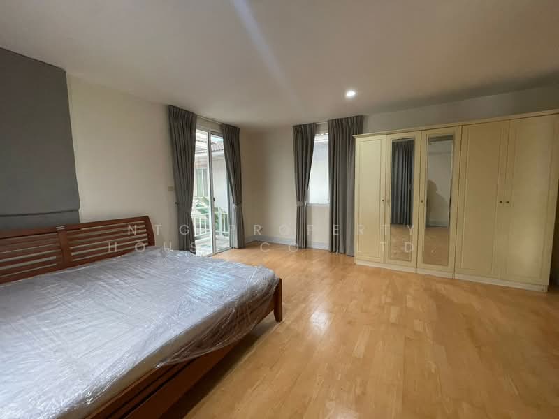 NG284 ให้เช่าบ้านเดี่ยว 2 ชั้น เฟอร์ครบพร้อมอยู่ โชคชัย4 ทะลุ ลาดพร้าว 71 (ขั้นต่ำ 3 ปี), Bangkok, สตรีวิทยา 2, Lat Phrao, Lat Phrao, Bangkok, 3 Bedrooms, 200 sqm, Single Detached House For Rent, by NTG Property House Co.,Ltd., 500203652 - DDproperty.com