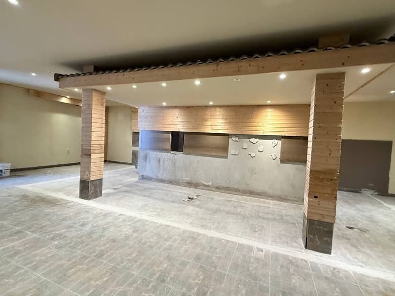 For rent: Home office in Inthamara-Saphan Khwai area. Two houses (detached house and townhouse), Bangkok, Samsen Nai, Phaya Thai, Bangkok, , 1,228 sqm, Office Space For Rent, by Tida phanthonglarptawee, 500203655 - DDproperty.com