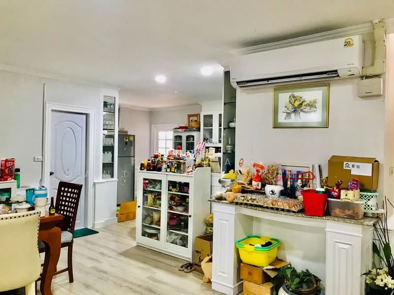 Ladawan Pinklao-Borommaratchachonnani, Bangkok, Borommaratchachonnani Road, Sala Thammasop, Thawi Watthana, Bangkok, 8 Bedrooms, 510 sqm, Single Detached House For Sale, by Pornpan Chantharakasemchai, 500203665 - DDproperty.com