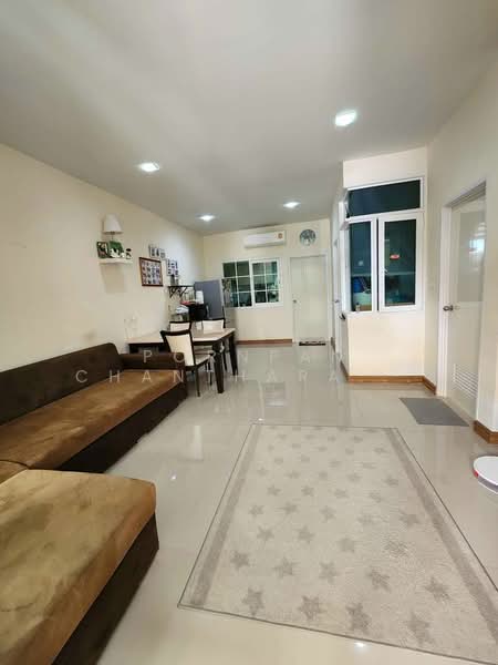 ขาย - Golden Town Onnut-Pattanakarn : ทาวน์โฮม โกลเด้น ทาวน์ อ่อนนุช-พัฒนาการ, กรุงเทพ