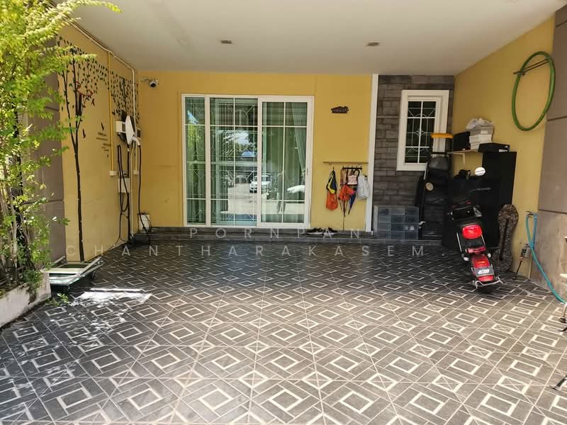 ขาย - Golden Town Onnut-Pattanakarn : ทาวน์โฮม โกลเด้น ทาวน์ อ่อนนุช-พัฒนาการ, กรุงเทพ