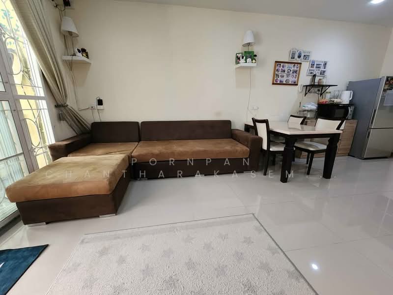 ขาย - Golden Town Onnut-Pattanakarn : ทาวน์โฮม โกลเด้น ทาวน์ อ่อนนุช-พัฒนาการ, กรุงเทพ