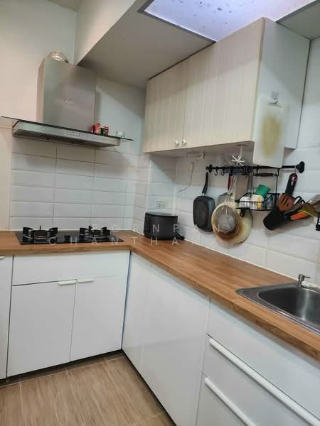 Golden Town Onnut-Pattanakarn, Bangkok, 199 Soi On Nut 65 Yeak 14, Prawet, Prawet, Bangkok, 4 Bedrooms, 134 sqm, Townhouse For Sale, by Pornpan Chantharakasemchai, 500203667 - DDproperty.com