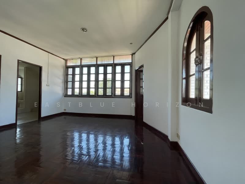 House Area Ramintra, Bangkok, Tha Rang, Bang Khen, Bangkok, 5 Bedrooms, 288 sqm, Single Detached House For Sale, by Eastblue Horizon, 500203687 - DDproperty.com