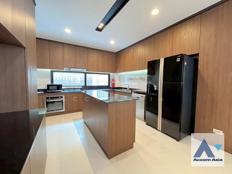 For Sale - House Just 5 Minutes Walk to EmQuartier & Emporium (AA44093), Bangkok