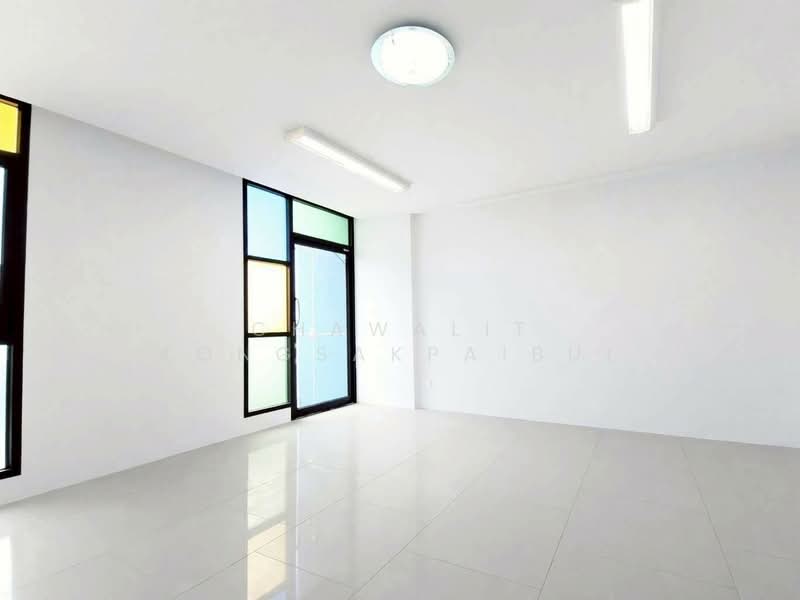 The Idea Boutique Building, Nonthaburi, Tiwanon Road, Bang Phut, Pak Kret, Nonthaburi, , 305 sqm, Shophouse For Sale, by CHAWALIT KONGSAKPAIBUL, 500203743 - DDproperty.com