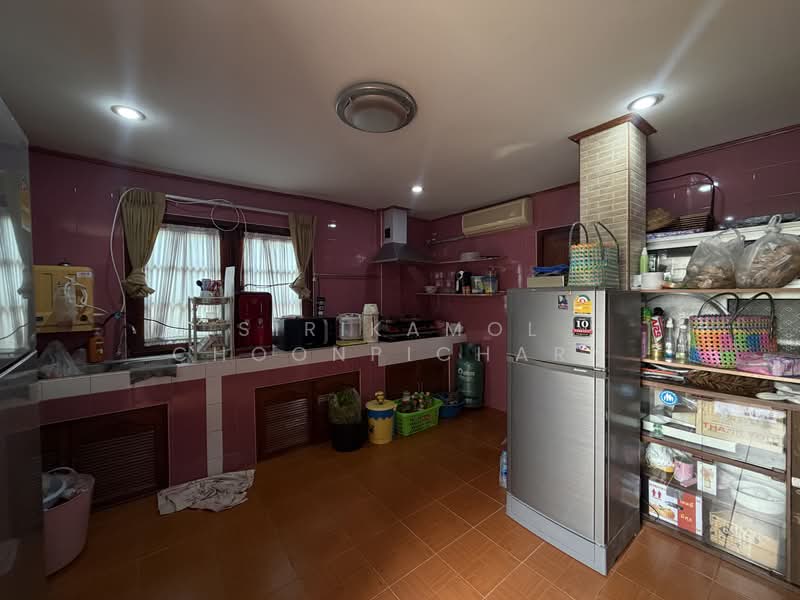 Single House Sukhumvit 101/1, Bangkok, ถนน สุขุมวิท 101/1, Bang Chak, Phra Khanong, Bangkok, 2 Bedrooms, 300 sqm, Single Detached House For Sale, by Sirikamol Choonpicharn, 500203770 - DDproperty.com