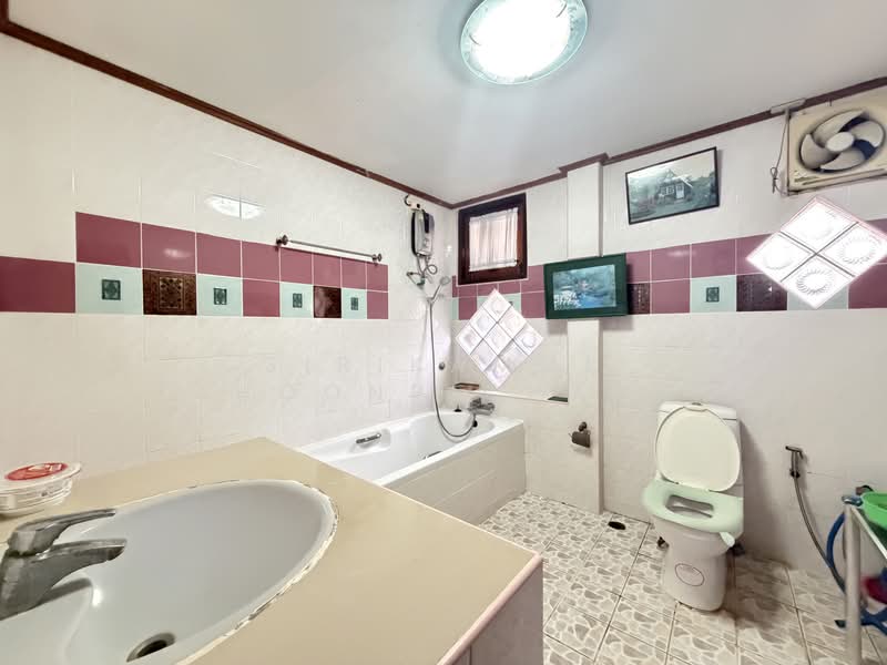 Single House Sukhumvit 101/1, Bangkok, ถนน สุขุมวิท 101/1, Bang Chak, Phra Khanong, Bangkok, 2 Bedrooms, 300 sqm, Single Detached House For Sale, by Sirikamol Choonpicharn, 500203770 - DDproperty.com