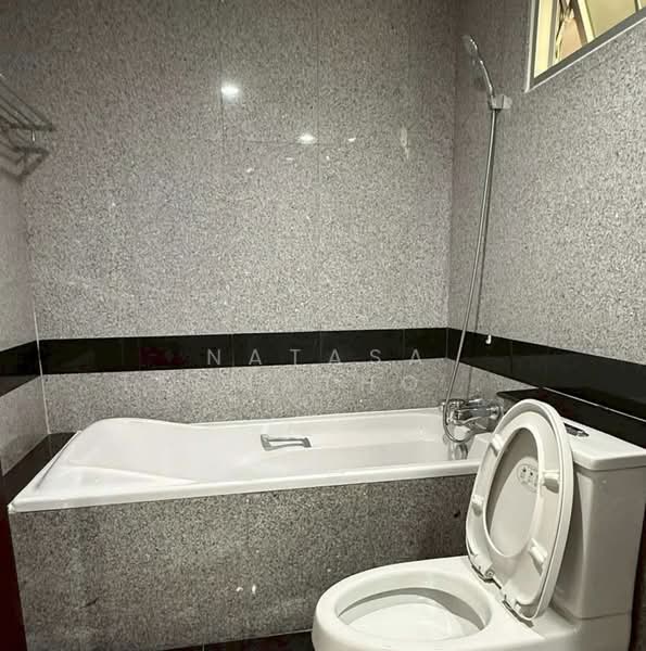 Grand Langsuan, Bangkok, Soi Lang Suan ,Ploenchit Road, Lumphini, Pathum Wan, Bangkok, 3 Bedrooms, 150 sqm, Condo For Rent, by Natasa Techathonthanakhun, 500203806 - DDproperty.com