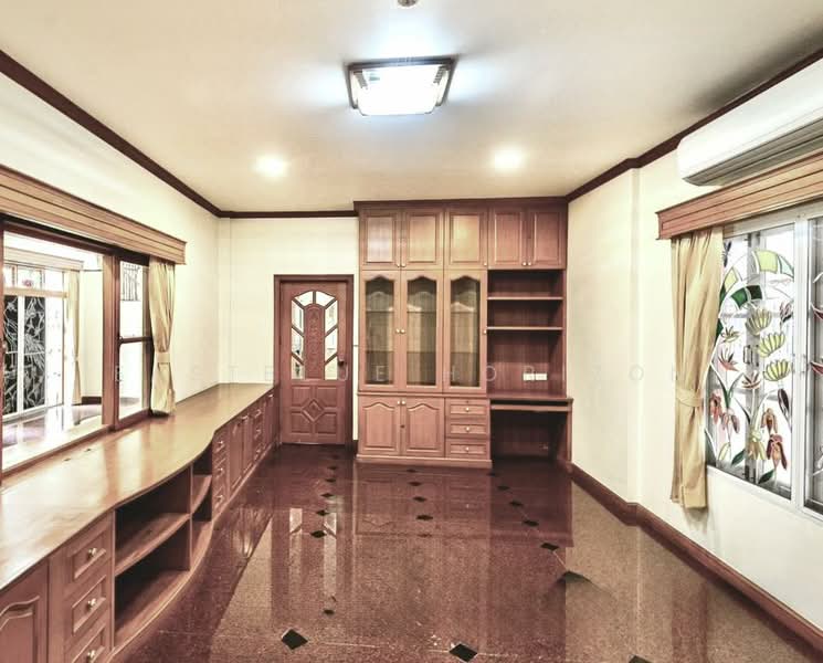 Manthana Phraya Suren, Bangkok, Phraya Suren 26 Alley, Bang Chun, Khlong Sam Wa, Bangkok, 4 Bedrooms, 1,000 sqm, Single Detached House For Sale, by Eastblue Horizon, 500203883 - DDproperty.com