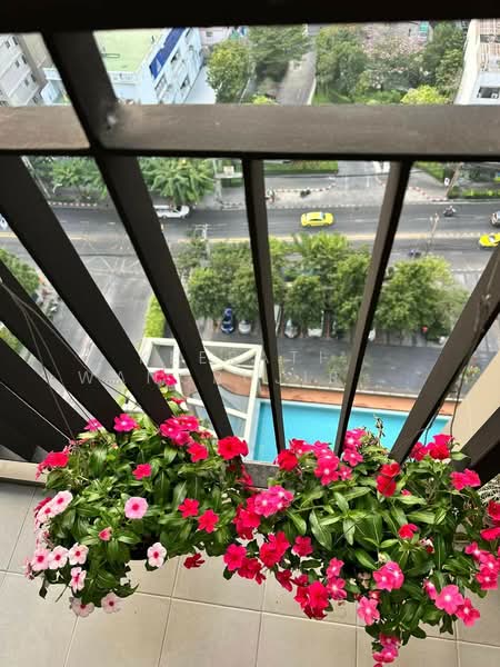 Blocs 77, Bangkok, 291 On Nut Rd, Phra Kanong Nua, Watthana, Bangkok, 1 Bedroom, 40 sqm, Condo For Rent, by Keerati  Wangrujirakul, 500203903 - DDproperty.com