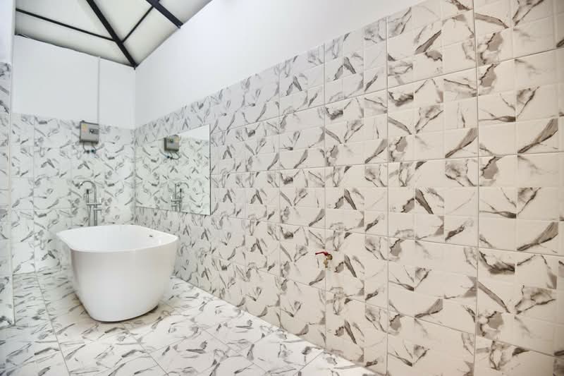 Atoll Java Bay, Samut Prakan, Soi King Kaeo 19, Rachathewa, Bang Plee, Samut Prakan, 3 Bedrooms, 180 sqm, Townhouse For Sale, by The Best Property ภพ, 500203909 - DDproperty.com