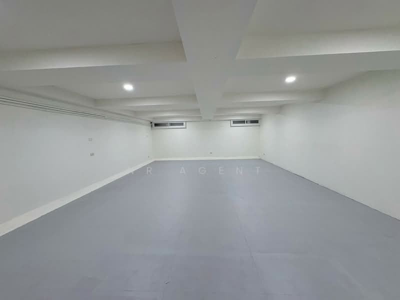 ทาวน์เฮาส์ ย่านสยาม บรรทัดทอง 7 ชั้น, Bangkok, Rong Muang, Pathum Wan, Bangkok, 5 Bedrooms, 1,000 sqm, Townhouse For Sale, by NR AGENT, 500204024 - DDproperty.com