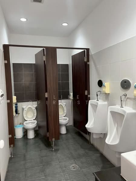 บ้านโบราณ 2 ชั้น สมัยรัชกาลที่ 2 Rare Item ทำเลใจกลางเมือง ใกล้แหล่งธุรกิจ, กรุงเทพ, สีลม, บางรัก, กรุงเทพ, 400 ตร.ม., ตึกแถว-อาคารพาณิชย์ ให้เช่า, โดย LINE @firststep, 500204027 - DDproperty.com