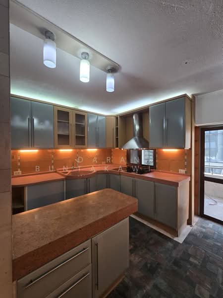 Sithakarn Condominium, Bangkok, 19 22 Chit Lom Alley, Lumphini, Pathum Wan, Bangkok, 2 Bedrooms, 245 sqm, Condo For Rent, by Daran Buntakawinkul, 500204040 - DDproperty.com