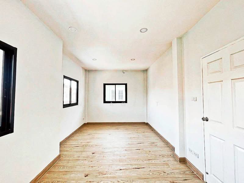 บ้านบุรีรมย์ วงแหวนฯ - ปิ่นเกล้า, Nonthaburi, Plai Bang, Bang Kruai, Nonthaburi, 3 Bedrooms, 136 sqm, Semi-Detached House (Twin House) For Sale, by NR AGENT, 500204076 - DDproperty.com