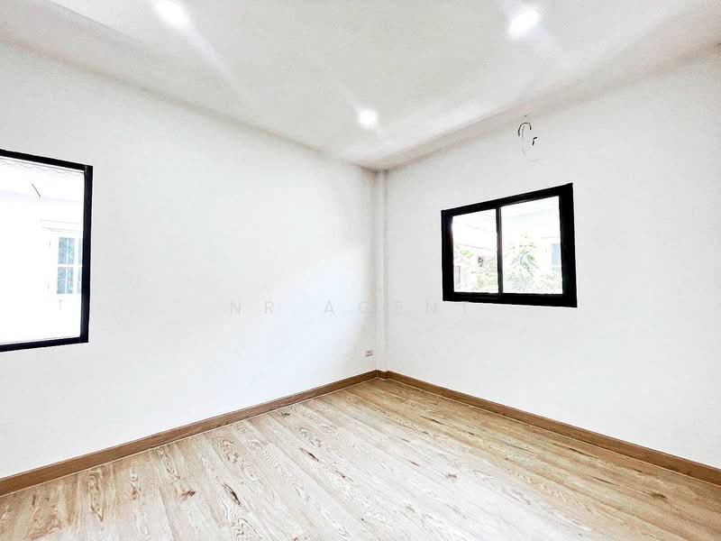 บ้านบุรีรมย์ วงแหวนฯ - ปิ่นเกล้า, Nonthaburi, Plai Bang, Bang Kruai, Nonthaburi, 3 Bedrooms, 136 sqm, Semi-Detached House (Twin House) For Sale, by NR AGENT, 500204076 - DDproperty.com