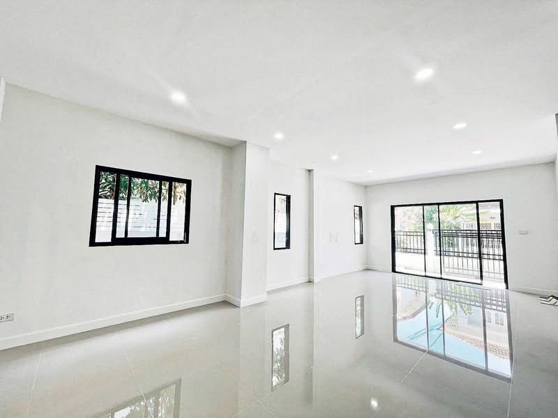 บ้านบุรีรมย์ วงแหวนฯ - ปิ่นเกล้า, Nonthaburi, Plai Bang, Bang Kruai, Nonthaburi, 3 Bedrooms, 136 sqm, Semi-Detached House (Twin House) For Sale, by NR AGENT, 500204076 - DDproperty.com