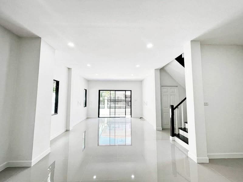 บ้านบุรีรมย์ วงแหวนฯ - ปิ่นเกล้า, Nonthaburi, Plai Bang, Bang Kruai, Nonthaburi, 3 Bedrooms, 136 sqm, Semi-Detached House (Twin House) For Sale, by NR AGENT, 500204076 - DDproperty.com