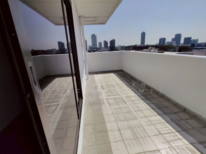 The Roof Garden Onnut, Bangkok, 697 Soi Sukhumvit 50, Phra Kanong, Khlong Toei, Bangkok, 2 Bedrooms, 122 sqm, Condo For Rent, by Juthabhorn Uppachit (Amy), 500204120 - DDproperty.com