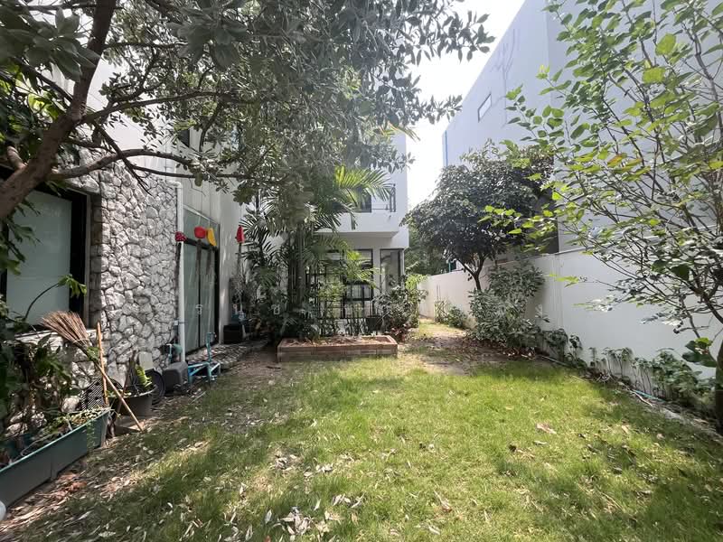 The Noble Ekkamai 22, Bangkok, ปรีดีพนมยงค์ 42, Khlong Tan Nua, Watthana, Bangkok, 4 Bedrooms, 600 sqm, Single Detached House For Rent, by อรนุช ชาติทอง, 500204150 - DDproperty.com