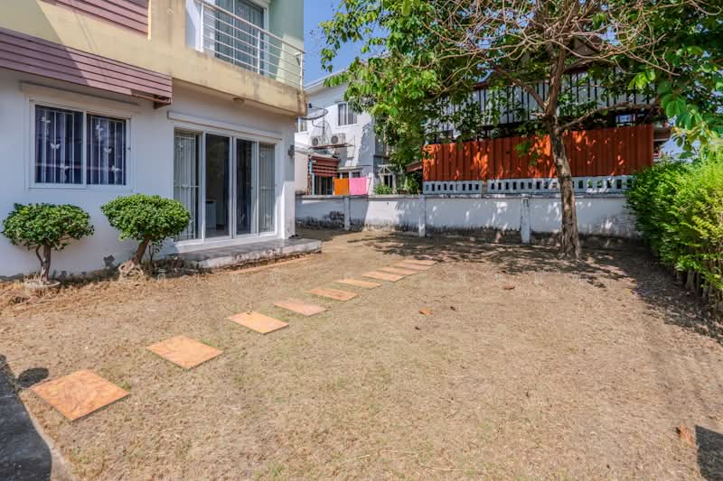 Flora Ville Park City Suwinthawong, Bangkok, Suwinthawong Road, Lam Phak Chi, Nong Chok, Bangkok, 3 Bedrooms, 175 sqm, Single Detached House For Sale, by อดิเทพ ภระมรทัต, 500204174 - DDproperty.com