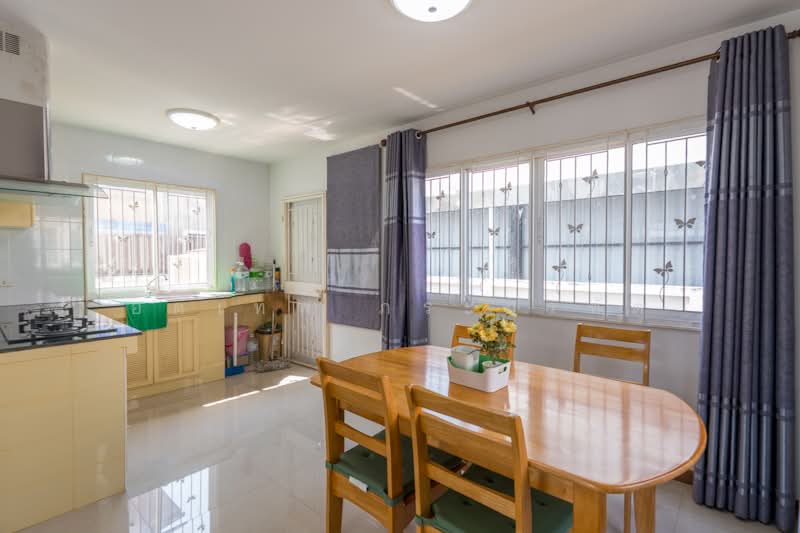 Flora Ville Park City Suwinthawong, Bangkok, Suwinthawong Road, Lam Phak Chi, Nong Chok, Bangkok, 3 Bedrooms, 175 sqm, Single Detached House For Sale, by อดิเทพ ภระมรทัต, 500204174 - DDproperty.com