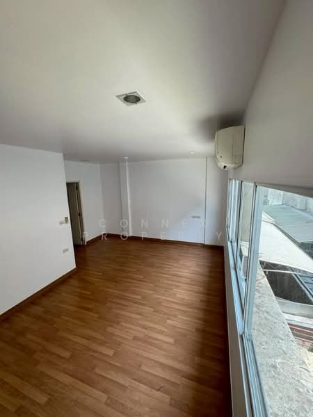 ลุมพินี ทาวน์ เรสซิเดนซ์ ลาดพร้าว สเตชั่น : Lumpini Town Residence Ladprao Station, กรุงเทพ, จอมพล, จตุจักร, กรุงเทพ, 200 ตร.ม., ทาวน์เฮ้าส์ ขาย, โดย Connex Property, 500204181 - DDproperty.com